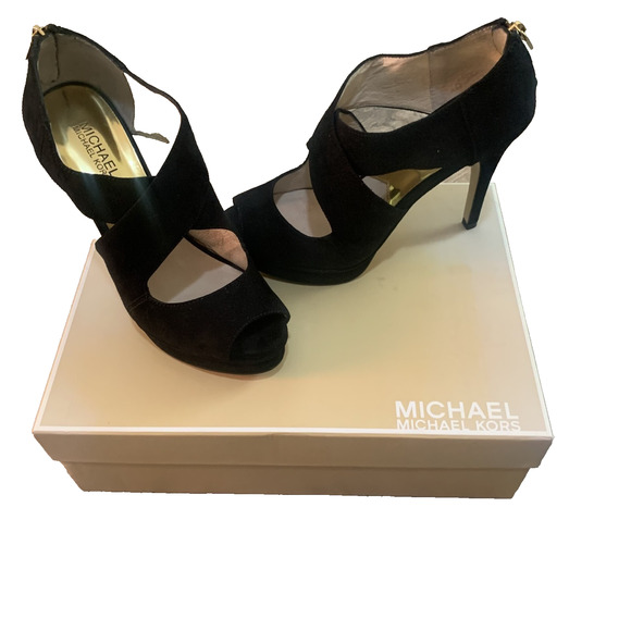 MICHAEL KORS ELENA CROSS STRAP BLACK SUEDE HEELS 8.5M- EUC -WORN ONCE! - Picture 1 of 14